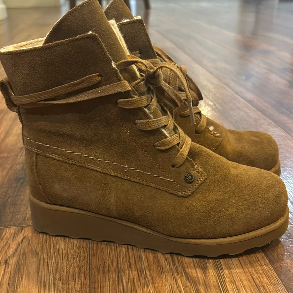 BearPaw Krista Tan Lace Up Boots